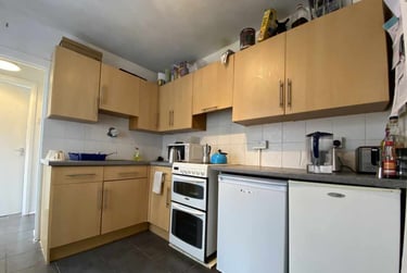 3 bed house, Cathays, Cardiff, CF244JN - Image 1