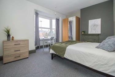 4 bed house, Sweetbriar Road, City Centre, Leicester, LE31AP - Image 2