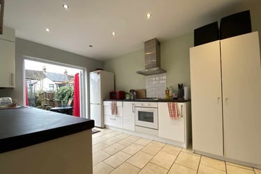 4 bed house, Adamsdown, Adamstown, Cardiff, CF241PZ - Image 4