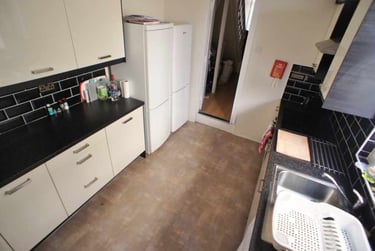 5 bed house, Cathays, Plasnewydd, Cardiff, CF244BS - Image 2
