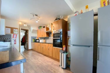 6 bed house, Cathays, Cardiff, CF244JP - Image 3