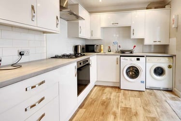 3 bed house, Old Park Road, St Sidwells, Exeter, EX44EZ - Image 3