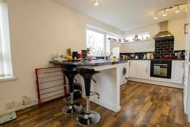 2 bed flat, Wheeleys Road, Edgbaston, Birmingham, B152LW - Image 4