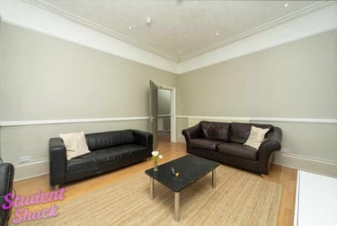 7 bed house, Moss Lane East, Rusholme, Manchester, M144PW - Image 2