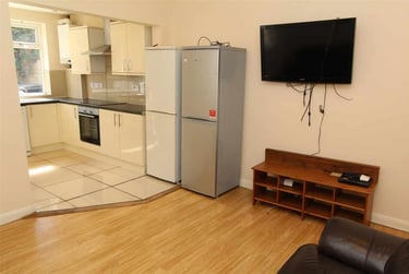 5 bed house, Shoreham Street, Heeley, Sheffield, S24FA - Image 4