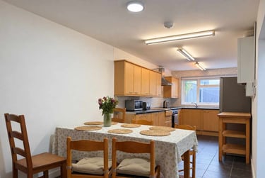 4 bed house, Cathays, Cardiff, CF244LJ - Image 3