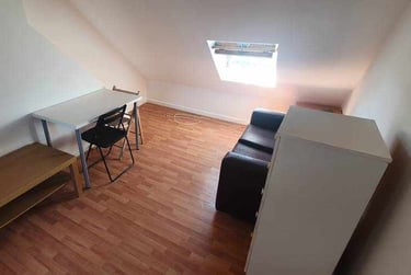 1 bed flat, 4, 18, Cathays, Cardiff, CF244BZ - Image 2