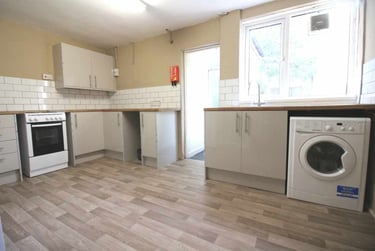 3 bed house, Cathays, Cardiff, CF244JL - Image 1