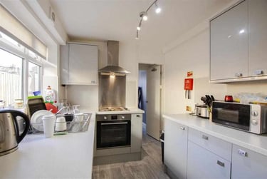 5 bed house, Rotton Park Road, Smethwick, Birmingham, B160LB - Image 2