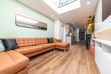 7 bed house, Cathays, Cardiff, CF244ES - Image 1