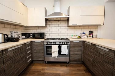 7 bed house, Heeley Road, Selly Park, Birmingham, B296EJ - Image 2