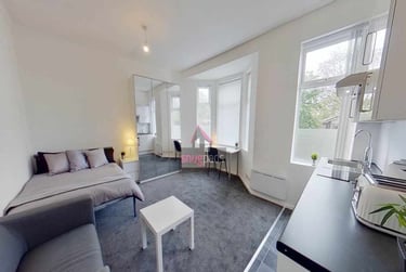 1 bed studio, Salford, Ellesmere Park, M300DX - Image 1