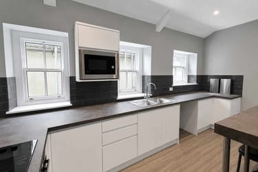 10 bed house, Walter Road, City Centre, Swansea, SA14PT - Image 11