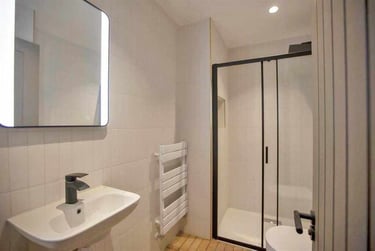 1 bed flat, 359 Wilbraham Road, Whalley Range, Manchester, M168NP - Image 11