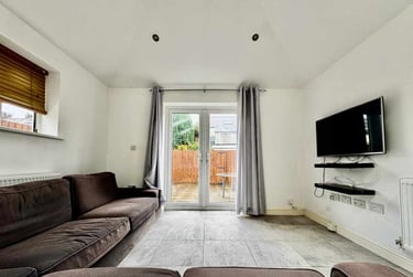 6 bed house, Cathays, Cardiff, CF244HQ - Image 3
