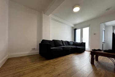 6 bed house, Cathays, Cardiff, CF244EQ - Image 2