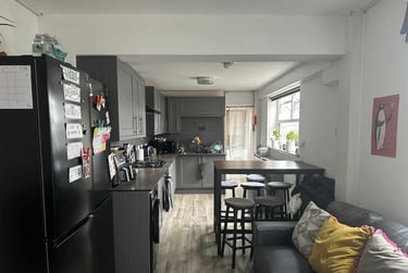 5 bed house, Cathays, Cardiff, CF244EY - Image 1