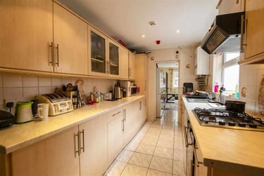 7 bed house, Heeley Road, Selly Park, Birmingham, B296EN - Image 2