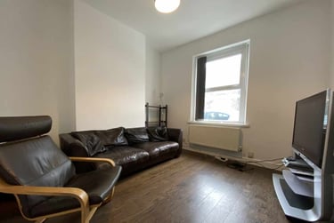 4 bed house, Adamsdown, Adamstown, Cardiff, CF240JZ - Image 3