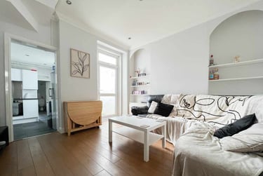 4 bed house, Cathays, Cardiff, CF244JH - Image 1