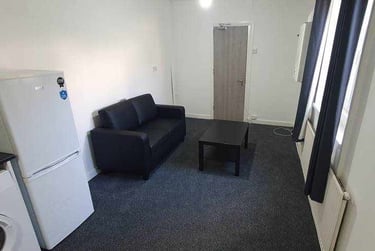 1 bed flat, 2, 20, Cathays, Cardiff, CF244BZ - Image 2