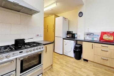 5 bed house, Harrow Road, Selly Park, Birmingham, B297DN - Image 2