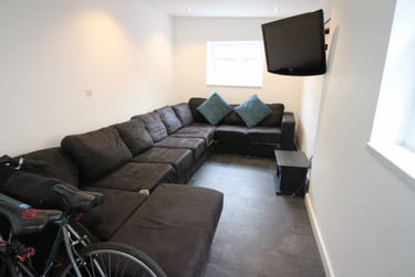 7 bed house, Roath, Plasnewydd, Cardiff, CF244RQ - Image 2