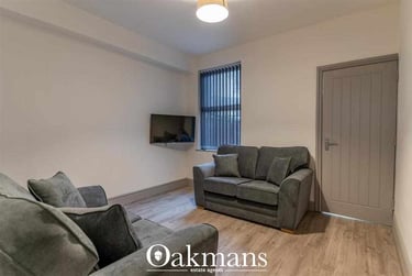 3 bed house, Frances Road, Cotteridge, Birmingham, B303DX - Image 2