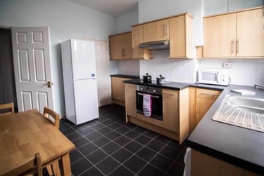 2 bed house, Spooner Road, Endcliffe, Sheffield, S105BN - Image 1