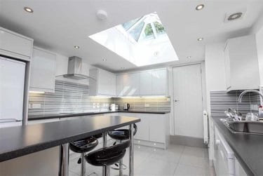 7 bed house, Tiverton Road, Selly Park, Birmingham, B296DA - Image 2
