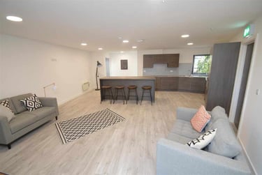 1 bed flat, 2a Frederick Road, Selly Park, Birmingham, B296PB - Image 2