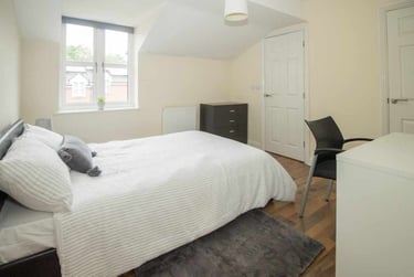 4 bed house, Blue Fox Close, City Centre, Leicester, LE30EE - Image 4