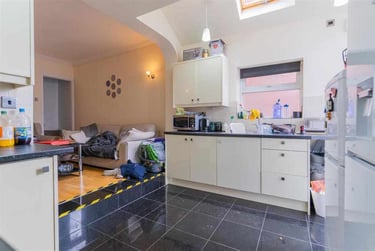 3 bed flat, Milner Road, Selly Park, Birmingham, B297RL - Image 4
