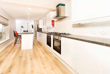 8 bed house, Cathays, Cardiff, CF244BU - Image 3