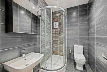 6 bed house, Cemetery Road, Sharrow, Sheffield, S118FQ - Image 1