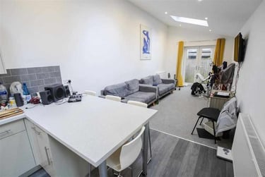 6 bed house, Selly Hill Road, Selly Park, Birmingham, B297DL - Image 2