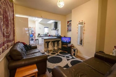 6 bed house, Hubert Road, Selly Park, Birmingham, B296EP - Image 1