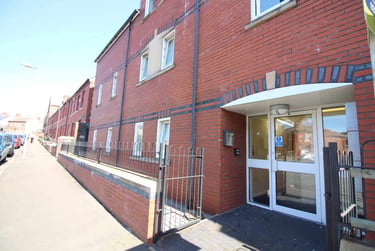 4 bed flat, Cathays, Cardiff, CF244PH - Image 6