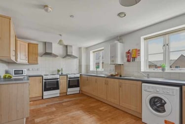 6 bed house, 1E New Mills Yard, City Centre, Norwich, NR33AH - Image 2