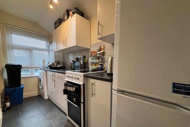 1 bed flat, Splott, Cardiff, CF241PP - Image 3