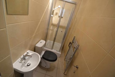 6 bed house, Cathays, Cardiff, CF244BX - Image 3