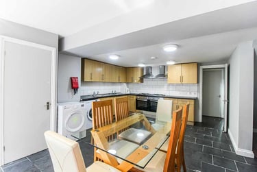 1 bed house, Treforest, Pontypridd, CF371RW - Image 3
