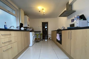 4 bed house, Cathays, Plasnewydd, Cardiff, CF243BG - Image 2