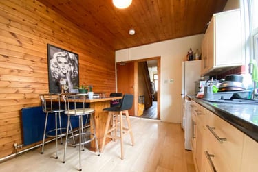 3 bed house, Roath, Plasnewydd, Cardiff, CF243LB - Image 2