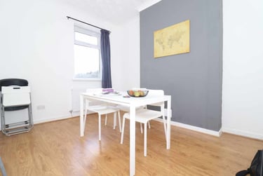 5 bed house, Cathays, Cardiff, CF244HS - Image 2