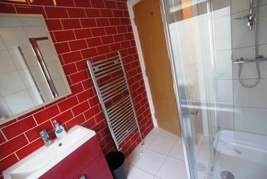 6 bed house, Cathays, Cardiff, CF244AW - Image 3