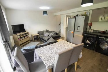 5 bed house, Watford Road, Cotteridge, Birmingham, B301PD - Image 2