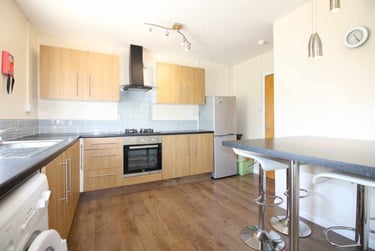 4 bed flat, Cathays, Plasnewydd, Cardiff, CF244AE - Image 2