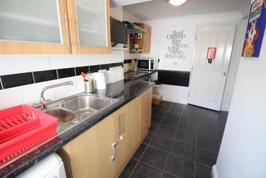 3 bed house, Roath, Plasnewydd, Cardiff, CF244NS - Image 3