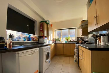 6 bed house, Heath, Maindy, Cardiff, CF143PR - Image 2